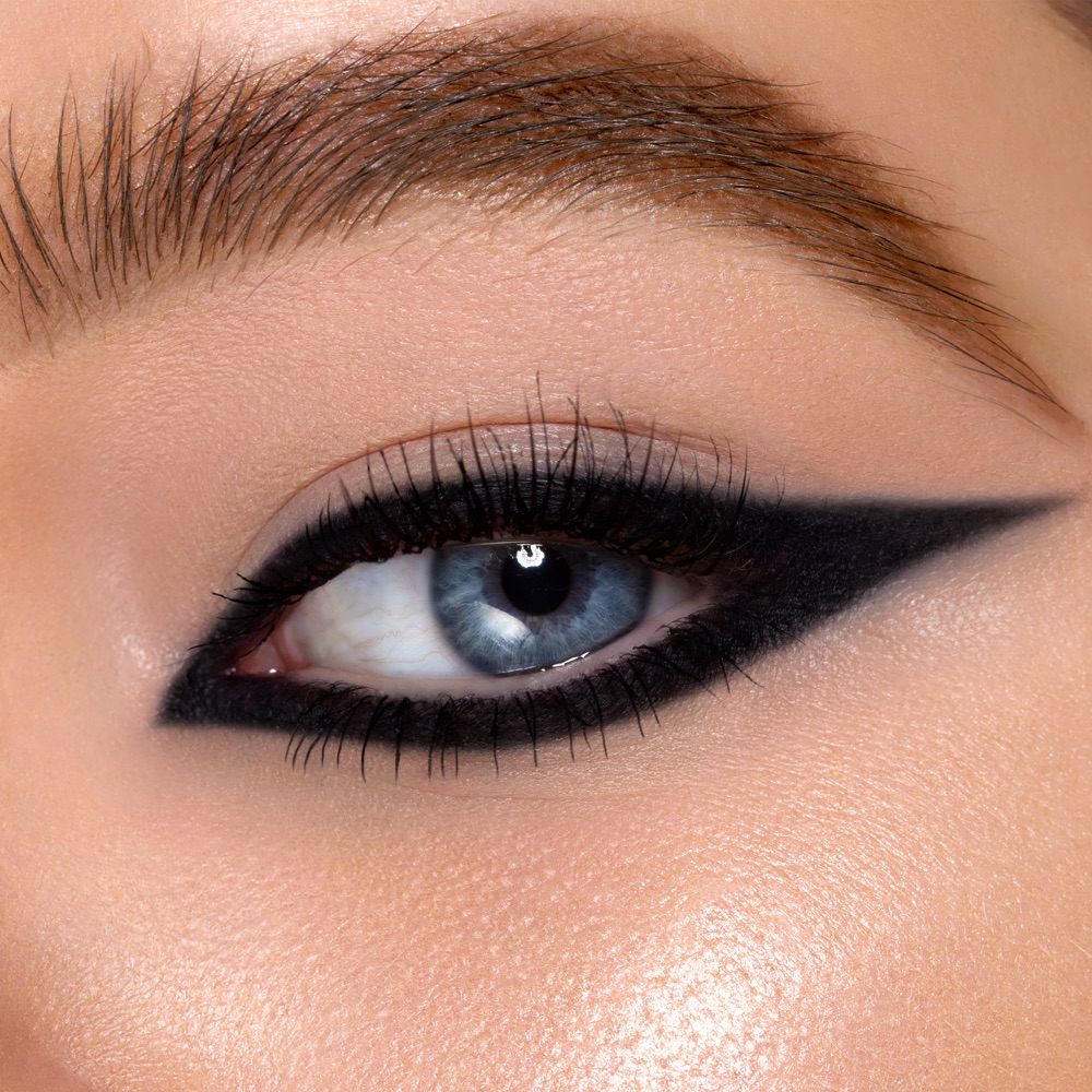Obsidian | Neutral Black – AS 125 Eyeshadow